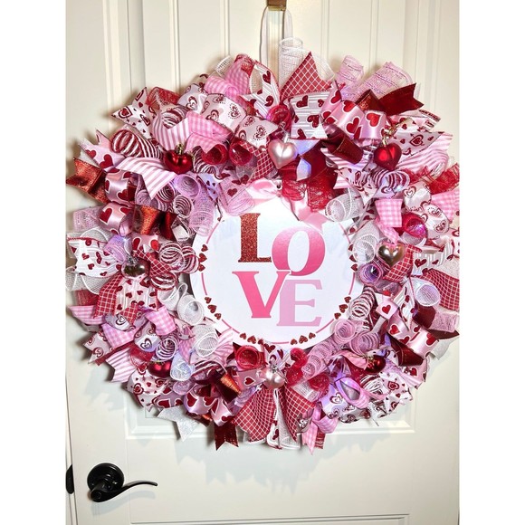 XL Handmade Valentine’s LOVE Ribbon Prelit Wreath 26 ins LED XLW4 - Picture 9 of 11